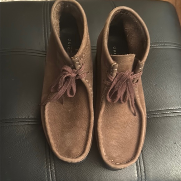 Clarks Men\'s Brown Chukka Boots main image 4